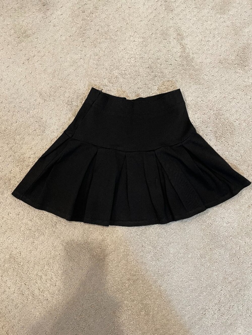 Hesperus Girls Black Pleated skirt Sz S